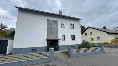 Sanierte 4 Zimmer Wohnung mit Balkon und Garten