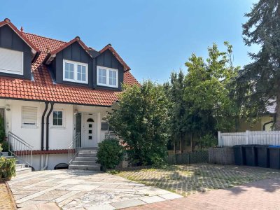 Helle Doppelhaushälfte mit Gartenblick direkt am Main, 5 Zimmern & guter Raumaufteilung