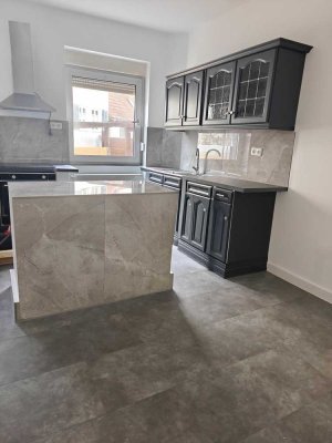 Stilvolle 3.5-Zimmer-Wohnung – Komplett renoviert 2025, mit Garten im Zentrum von Seeheim