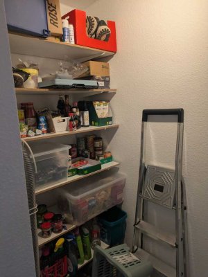 Freundliche und gepflegte 3-Zimmer-Wohnung mit gehobener Innenausstattung mit EBK in Marburg