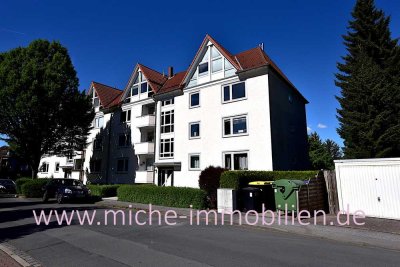 Großzügige 2-Zi. ETW, mit schöner Aussicht,  im 4.OG, mit Garage und Stellplatz.