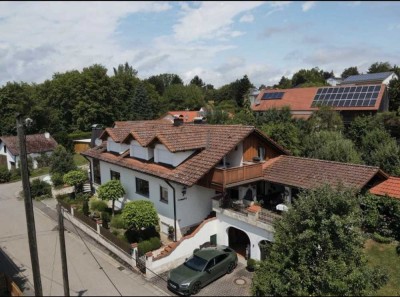 Vollständig renovierte 3,5-Raum-Wohnung mit Balkon und Einbauküche in Oberdolling