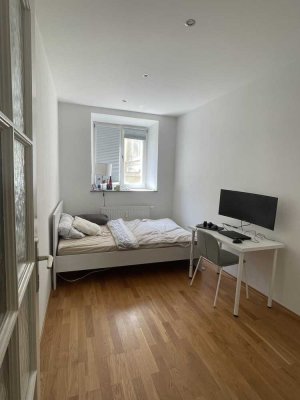 Nachmieter*in für eine 2-Zimmer-Wohnung mit Einbauküche in der Marxvorstadt gesucht