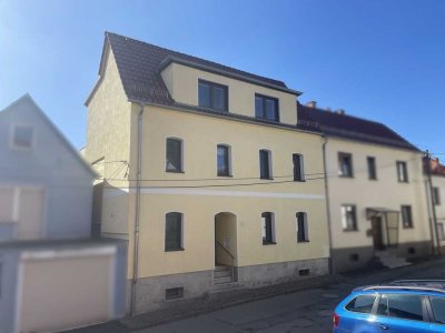 Top gepflegt - Großes Haus mit Dachterrasse in Reichenbach