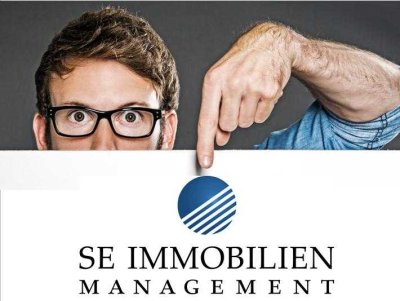 Doppelhaushälfte mit vielen Zimmern und schöner Garten.