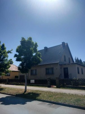 Idyllisches Wohngrundstück lädt zum Verweilen ein..
