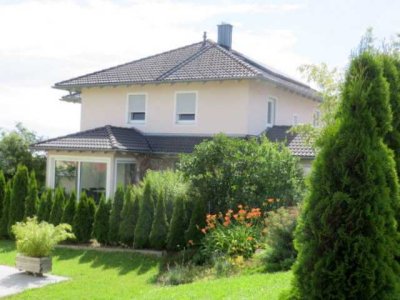 tolles Einfamilienhaus mit Terrasse und Wintergarten in sonniger Siedlungslage