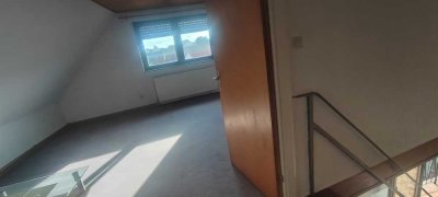 Schönes und vollständig renoviertes 7-Zimmer-Einfamilienhaus mit EBK in Framersheim