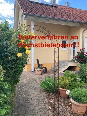 Stilvolles, geräumiges und gepflegtes Haus mit sieben Zimmern in Keltern