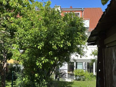 Attraktives Reihenhaus in ruhiger Lage – stilvoll wohnen mit Deisterblick