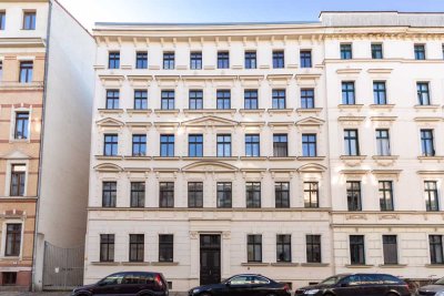 Sonnige Wohnung mit Westbalkon am Clarapark | Dielenboden |Aufzug