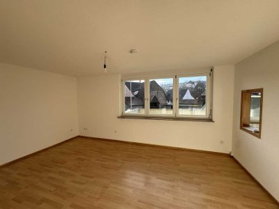 Helle 2,5 Zimmerwohnung mit Stellplatz