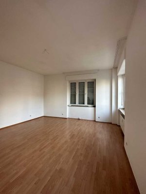 Helle 2- Zimmerwohnung im EG in Moselweiß