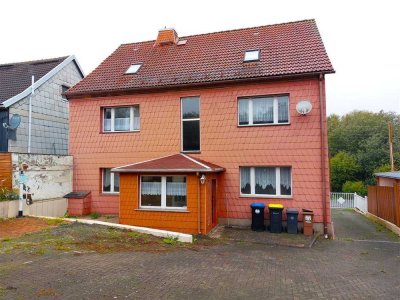 Großes Zweifamilienhaus in Hesserode