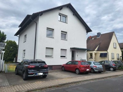 3 Zimmer Souterrain-Wohnung, eine Minute zu Fuß zur Haltestelle Kantstraße Griesheim. ab sofort zu v
