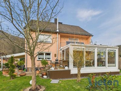 Romantisches saniertes Wohnhaus mit Einliegerwohnung, tollem Garten und Jacuzzi Nähe Kurpark!