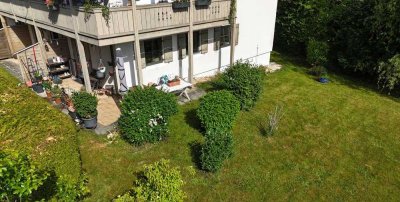 Sonnige 2-Zimmer EG-Wohnung mit großer Terrasse in Chiemseenähe