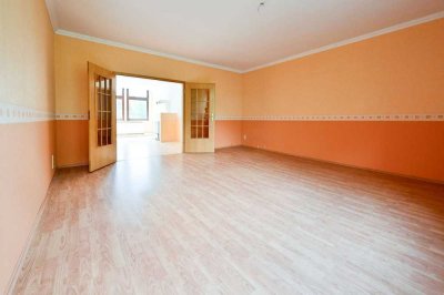 große 4-Raum-Wohnung mit Wanne + Dusche + Gäste WC in Annaberg-Buchholz im Erzgebirge zu vermieten