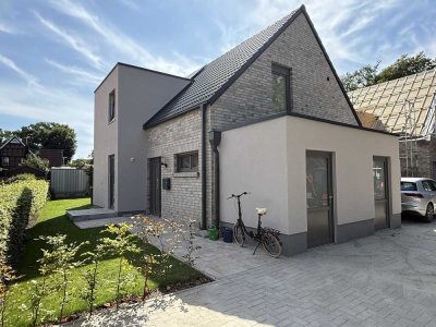 NEUBAU! 2,5-Zimmer-Wohnung mit Balkon UND Garten.
