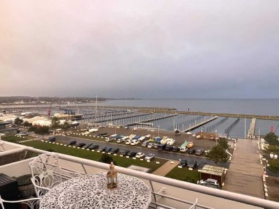 Lichtdurchflutetes Appartement mit unverbaubarem Seeblick im Olympiazentrum Kiel