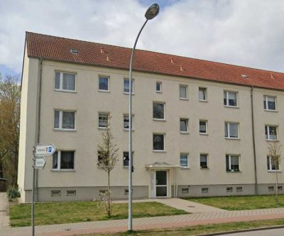 Freundliche und modernisierte 2,5-Zimmer-Wohnung mit gehobener Innenausstattung in Stendal