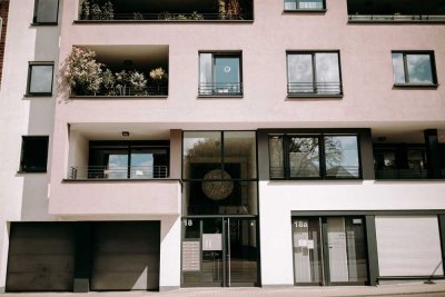 Hochwertige 4-Zimmer-Wohnung mit 2 Balkonen im Rathausviertel