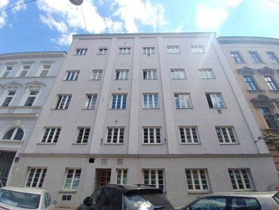 Sanierungsbedürftige 1-Zimmer Wohnung im Erdgeschoss zum Schnäppchenpreis! Nähe Familienplatz und U3 Ottakring!