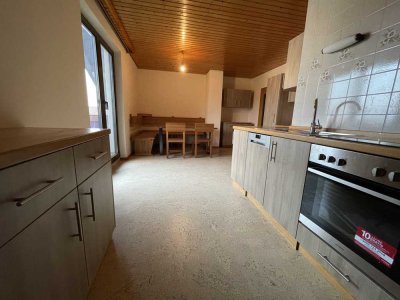 4,5-Raum-Wohnung mit Balkon und Einbauküche in 96158 Herrnsdorf