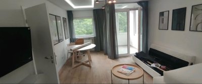 Erstbezug nach Sanierung! 2-ZWG mit Balkon in Schönhloz am S-Bahn