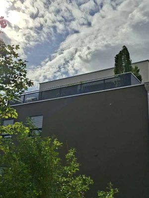 Helle Penthouse-Wohnung mit großer Dachterrasse