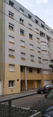 Vielseitiger Wohn(t)raum: 93 m² für Familie, Praxis oder WG - Provisionsfrei