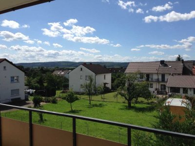 Schöne, helle und ruhig gelegene 4-Zimmer Wohnung in Sulzbach am Main