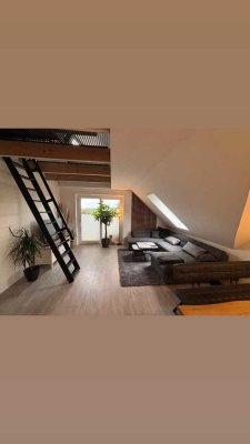 Neuwertige 3,5-Zimmer-Wohnung mit Balkon und Einbauküche in Oelixdorf