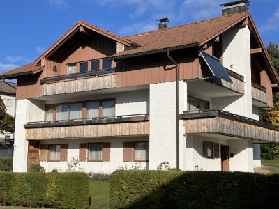 Gelegenheit von Privat – großzügiges Einfamilienhaus mit 2 Dachgeschoßwohnungen und Einliegerwohnung