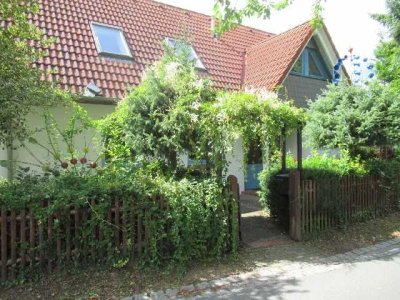 Charmantes EFH mit Renovierungsbedarf  v. d. Toren der Stadt...!