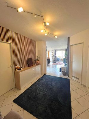 Attraktive 4-Zimmer-Wohnung mit gehobener Innenausstattung mit EBK in Mönchengladbach