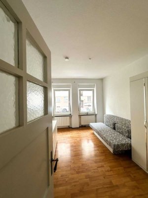 Modern & Möbliert - Renovierte 1-Zimmer-Wohnung mit Top-Anbindung