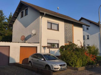 Geräumiges 9-Zimmer Haus mit Garagen in Erlenbach bei Kandel