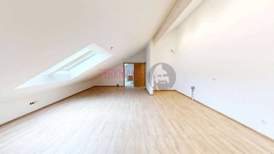 Dachgeschosswohnung Ideal für Paare oder Singles! Dachterrasse, Perfektes Homeoffice / Ruhige Lage