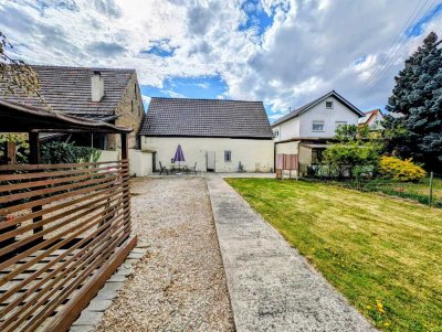 Schönes Einfamilienhaus mit Hof, Scheune und Garten