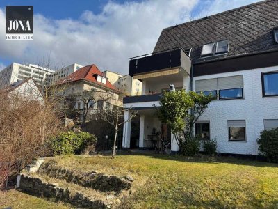 RESERVIERT! Wohnen am Klinikum!
Doppelhaushälfte in begehrter Wohnlage