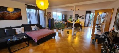 3-Zimmerwohnung mit großer Terrasse, Kaminofen und Balkon