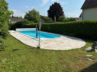 Wohnhaus mit Gewerbefläche in Fridolfing!