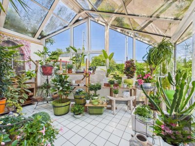 Vielseitiges Einfamilienhaus mit großzügiger Ladenfläche – Wohnen und Arbeiten unter einem Dach