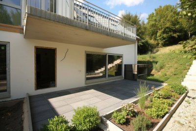 FAMILIENSCHATZ in kleinem Wohnbauprojekt | großzügiges 5-Zimmer Reihenhaus mit eigenem Pool &amp; 1.000 m² Garten | TOP 5