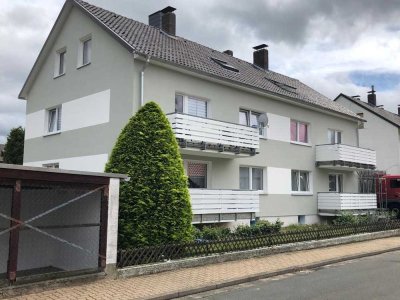 sanierte 3-Zimmer-DG-Wohnung mit EB-Küche