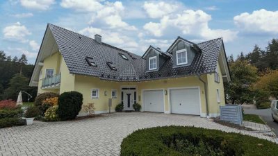 Großzügige 5-Zi.-Maisonette-Whg mit 2 Balkonen und Stellplatz! Frei ab 01.01.26!