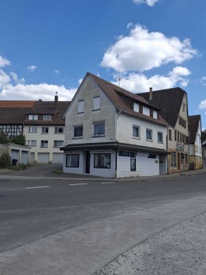 Drei Wohn- und Geschäftsgebäude im Magstadter Ortskern, provisionsfrei zu verkaufen