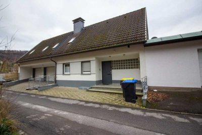 NEU: Ein Haus - Zwei Garagen - Drei Wohnungen... und das Alles in guter Lage von Altena-Dahle!!!