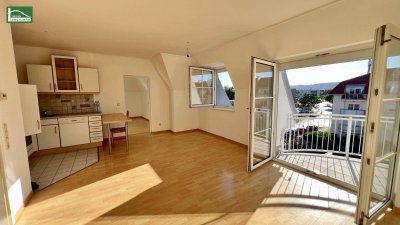 Charmante DG Wohnung, 52m² in Baden, bei LKH – Balkon &amp; großer Keller mit ca. 14m² - nur 198.000€! (Kfz-Stellplatz extra)